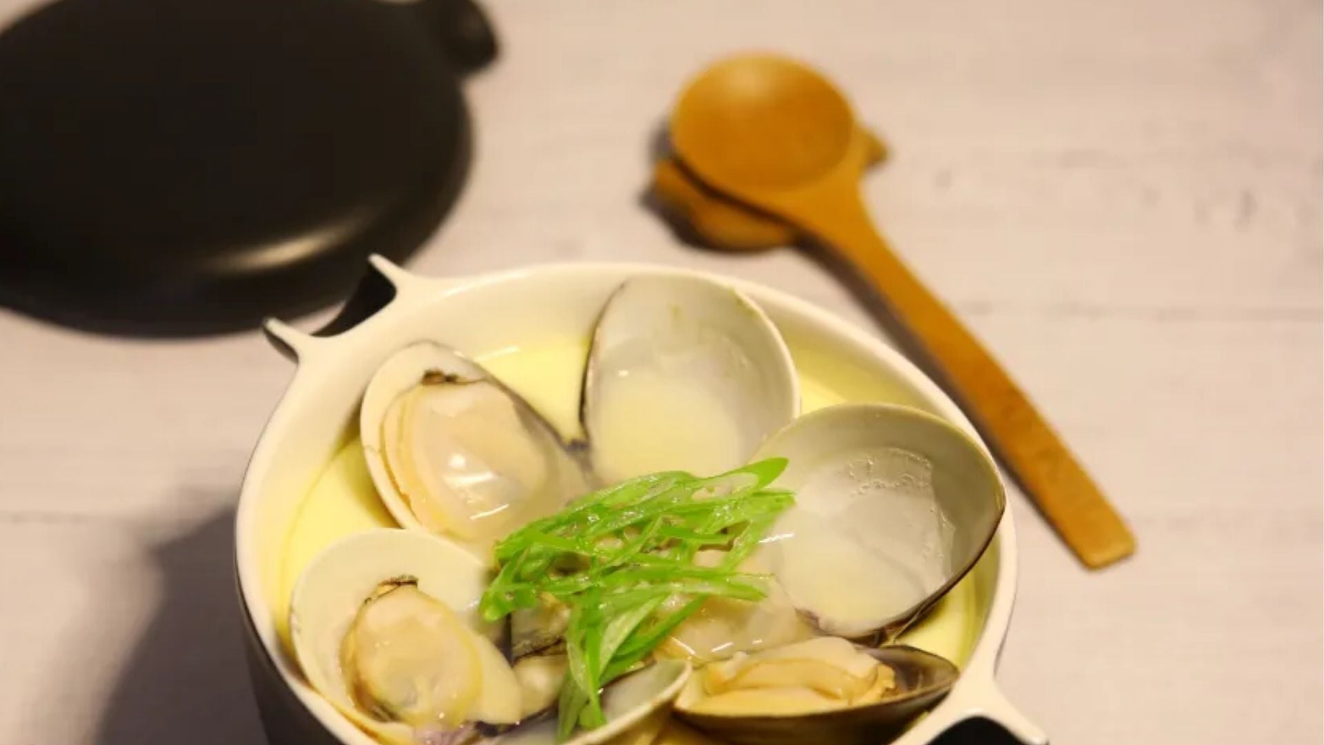 Chinese steamed eggs with clams - smelly lunchbox